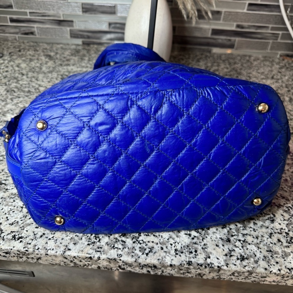 Urban Fit by Urban Expressions | Women's Blue Quilted Nylon Puffer Bag - Picture 4 of 13